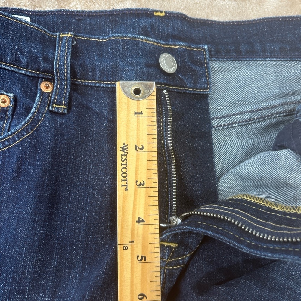 GAP dark wash girlfriend mid rise jeans- womens Size 6 petite
Casual classic - Picture 11 of 14